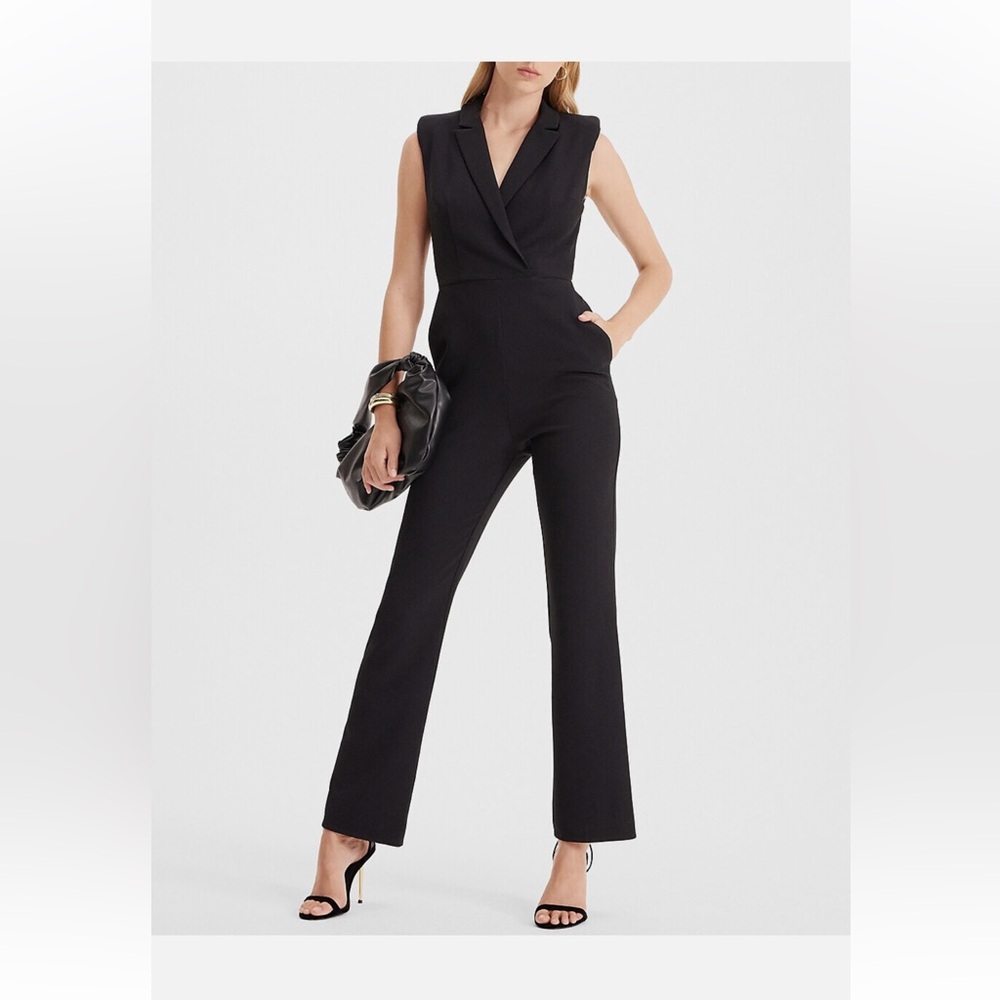 NEW EXPRESS $148 BLACK SLEEVELESS BLAZER JUMPSUIT SZ 12